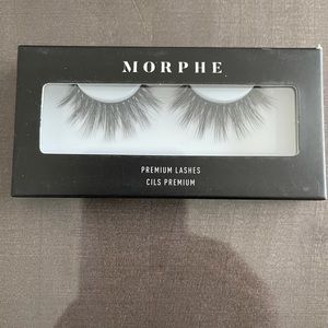 New❗️ Morphe Premium Lashes- Romancing 💕